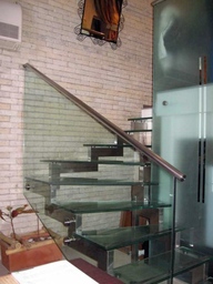 стеклянные лестницы и ограждения в Алматы