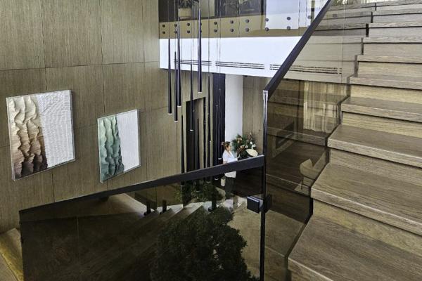 Лестничное ограждение из стекла бронза